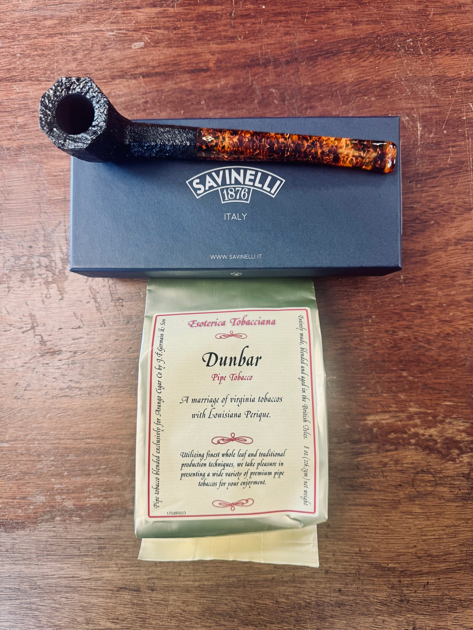 Esoterica Dunbar 8oz Bag + Savinelli Ottagono Long Sandblasted II Pipe Bundle