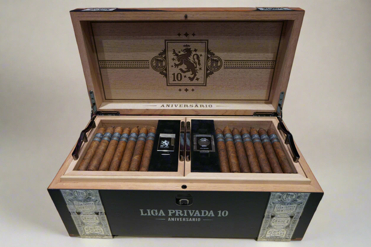 Liga Privada 10 Aniversario S.T. Dupont Collector’s Set with Cigars