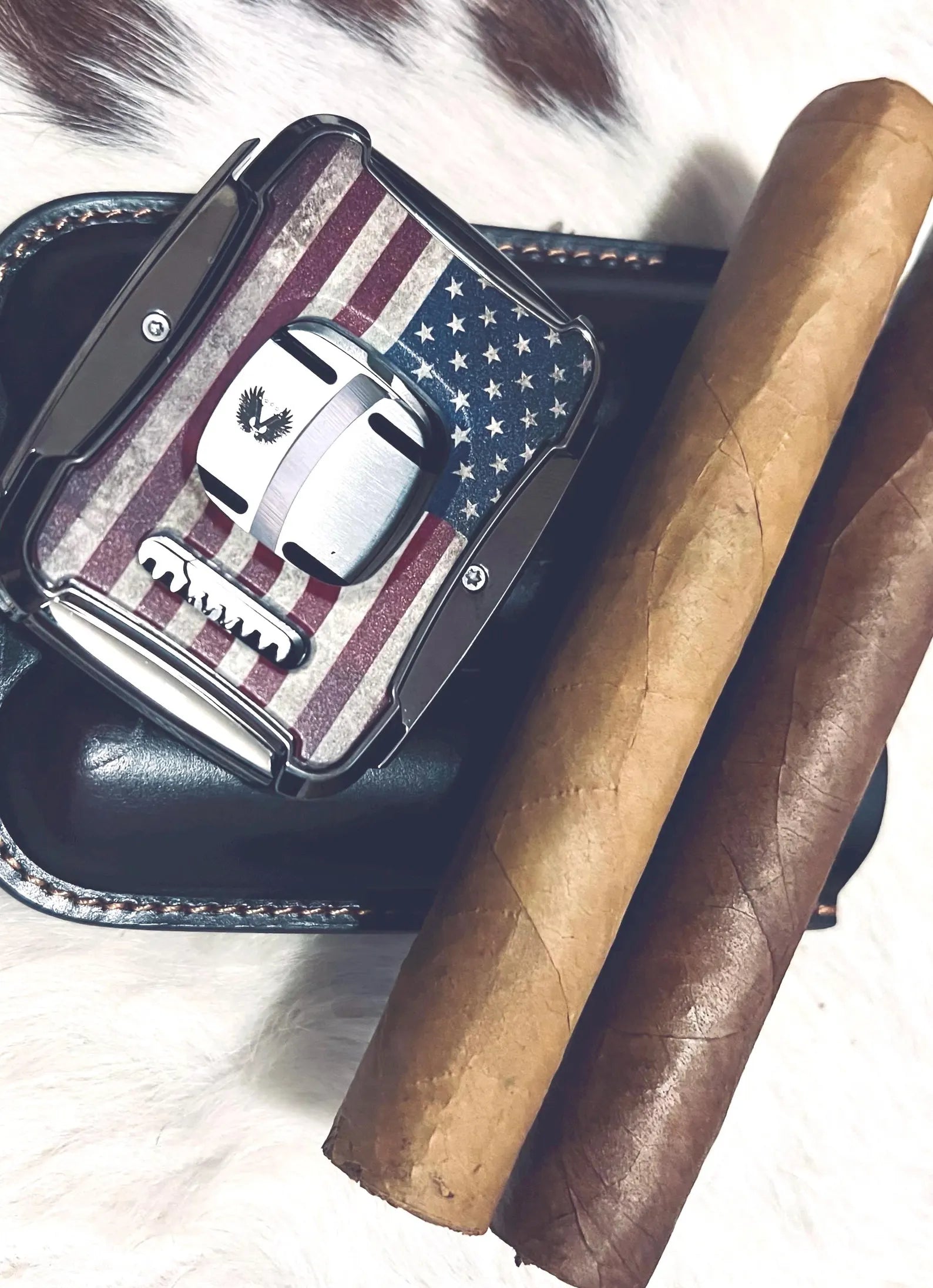 Valor Old Glory Dual Blade Cigar Cutter