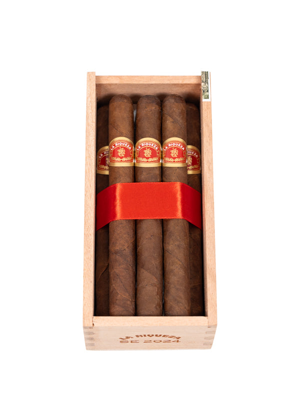 TATUAJE LA RIQUEZA CAZADORES SE 2024 6 3/8 x 44 BOX 10ct