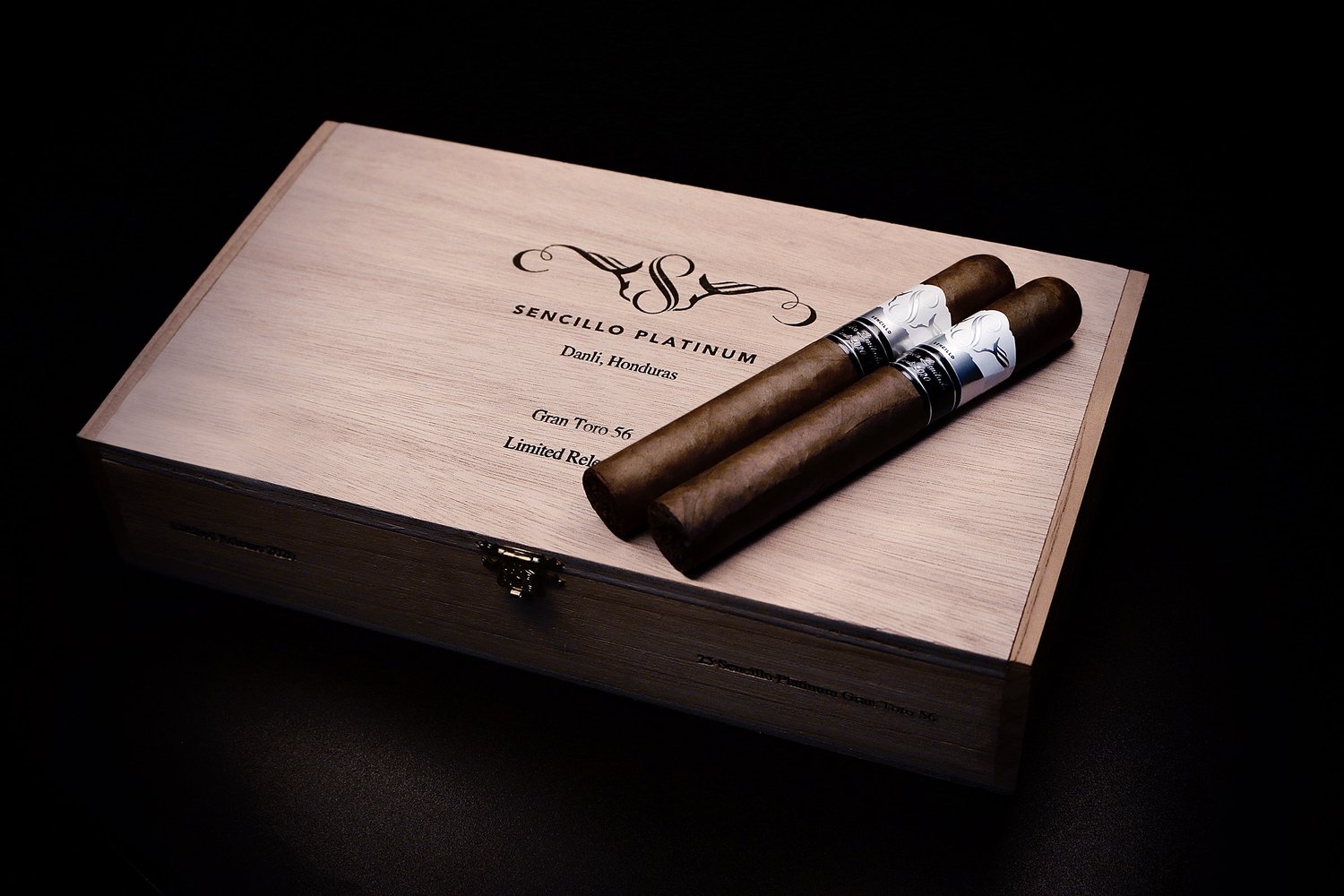 Sencillo Platinum LE Gran Toro 56 (2024) (Box of 25)