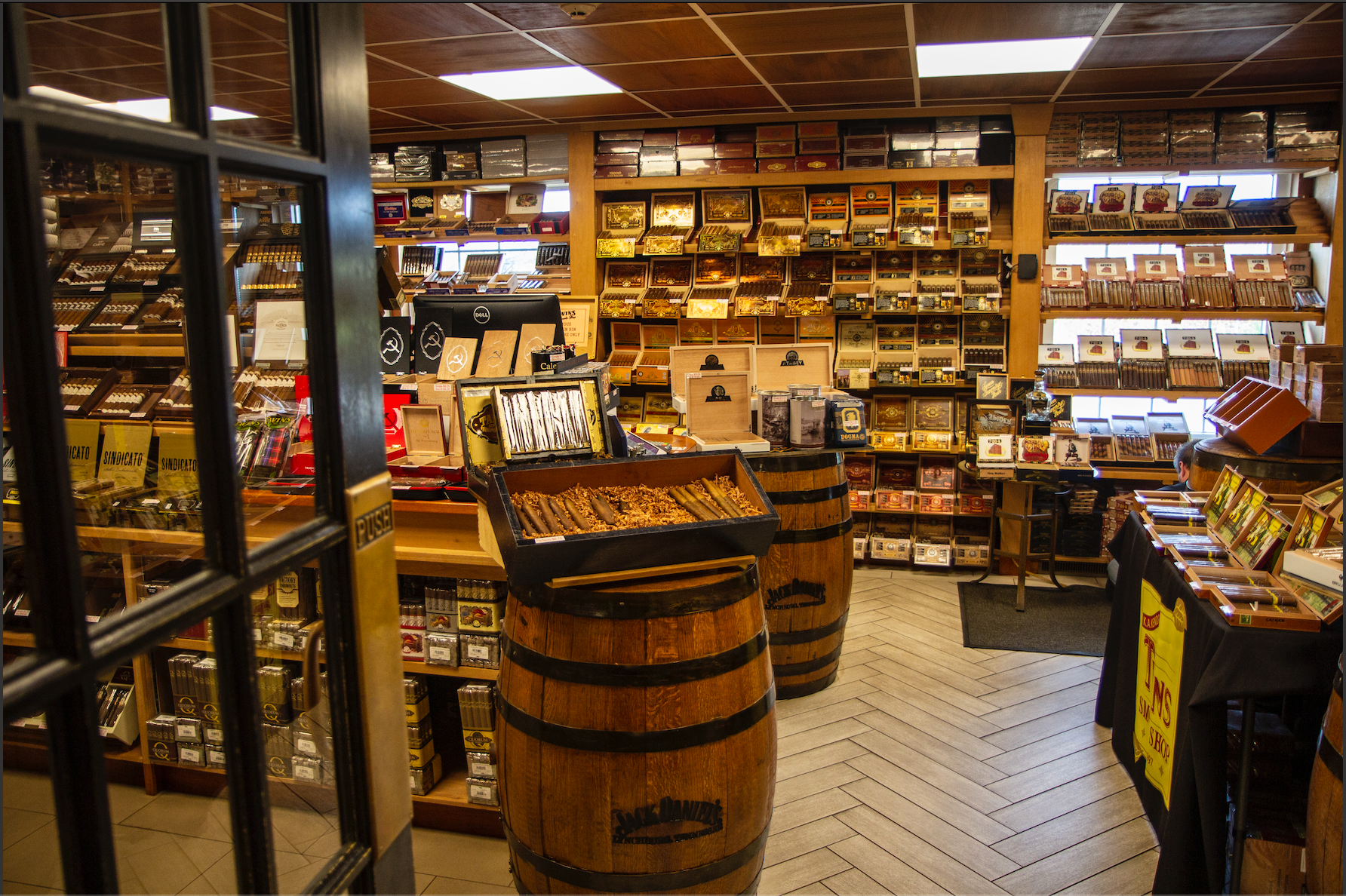 can tobacco Buy Carter Hall Pipe Tobacco Can can tobacco Buy Carter Hall Pipe Tobacco Can